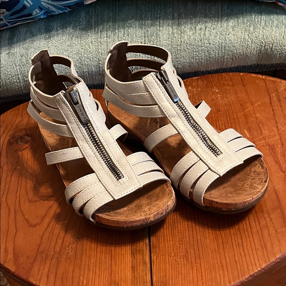 BearPaw Strappy Gray shimmer Sandals with Zipper